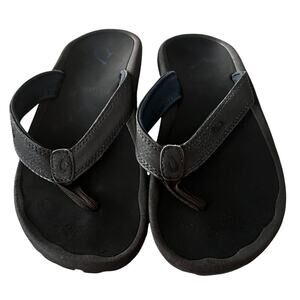 OluKai Sandals Black Grey Size 4